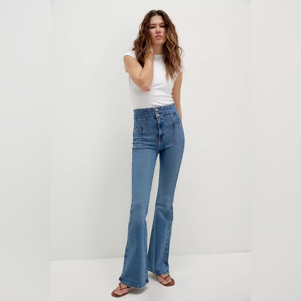 Free people We The Free High-Rise Flare Jeans in Light Blue Denim Sz 28